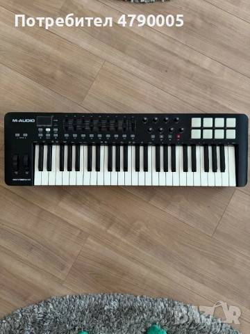 M-Audio Oxygen 49 MIDI контролер