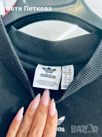 Дамска тебиска ADIDAS ORIGINALS в черен цвят - размер М, снимка 2 - Тениски - 53986336