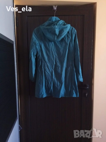 петролена тънка парка с качулка, снимка 2 - Якета - 54012787