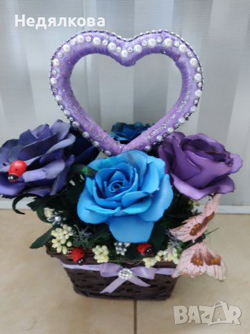 Композиция с ръчно направени цветя., снимка 3 - Декорация за дома - 21157228