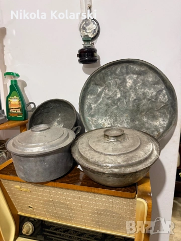 Старинки, медни/бакърени тенджери, синия, синджир и букай