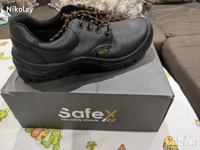 Мъжки работни обувки SafeX 1010 S3 с метално бомбе