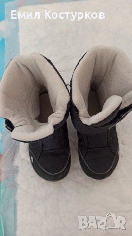 Продавам 2бр. детски ботушки/апрески, снимка 10 - Стоки за близнаци - 30173571