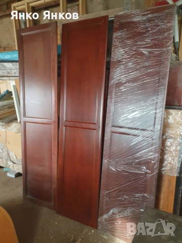 Гардеробни ВРАТИ от масив