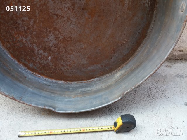 Възрожденска огромна кована тава за курбани , агнета и др. , снимка 3 - Антикварни и старинни предмети - 30595747