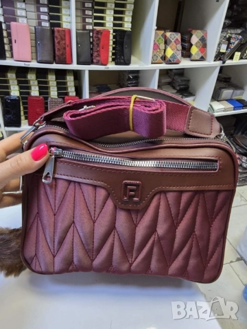 Дамска чанта – ежедневна, през рамо, снимка 3 - Чанти - 51884030