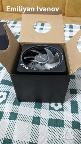 Стоков охладител AM4/AM5 AMD Wraith Prism RGB, снимка 4 - Процесори - 56332064