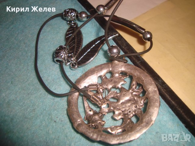 ПОСРЕБРЕН ФЛОРАЛЕН КРАСИВ МЕДАЛЬОН с ЦВЕТНИ ФАСЕТИРАНИ КРИСТАЛИ 9303, снимка 3 - Колиета, медальони, синджири - 35518084