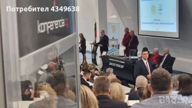 Оборудване за Симултанен превод. Кабина, Система и Слушалки за превод под наем. Озвучаване под наем.