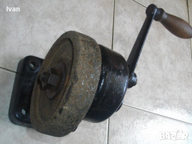 Масивен Ръчен Шмиргел-4,5кг-24см-ф125мм-Чугунена Основа-Старо Качество-Отличен, снимка 8 - Други инструменти - 40228777