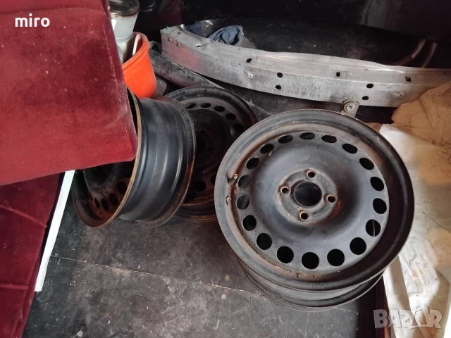 Метални джанти с 4 болта. 14 или 15 цола! 4 броя!