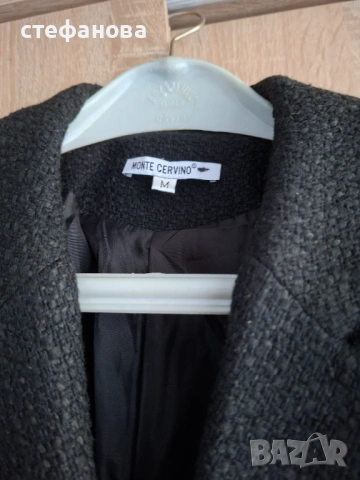 Дамско сако, снимка 2 - Сака - 54304547