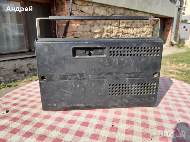 Старо радио,радиоприемник Алпинист 418, снимка 3 - Антикварни и старинни предмети - 33735477