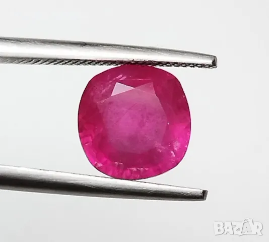 Естесвен рубин в разкошен цвят с перфектна форма и тегло 2.22кт.! Нов!, снимка 3 - Други - 48293260