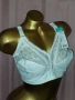 BODYWEAR 100 C Ретро бял дантелен сутиен без банели , снимка 2