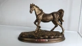 Кон , английска , реалистична статуетка с детайлно изработена мускулатура и грива , снимка 10