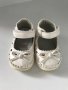Бели обувчици, снимка 1 - Бебешки обувки - 29515751