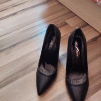 Дамски елегантни черни обувки, снимка 2 - Дамски обувки на ток - 42219322