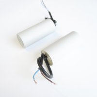 Работен кондензатор 420V/470V 6uF с кабел и резба, снимка 1 - Друга електроника - 42561112