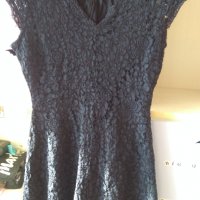 Тъмносиня дантелена рокля H&M, снимка 1 - Рокли - 34881363