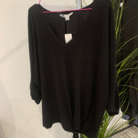 Дамска блуза в размер 2ХЛ, снимка 6 - Блузи с дълъг ръкав и пуловери - 44774412