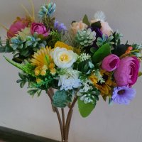 Букетчета от изкуствени цветя , снимка 3 - Изкуствени цветя - 42030816