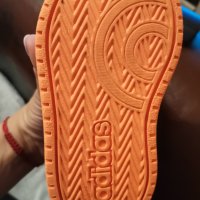 Маратонки adidas HOOPS MID 2.0, снимка 3 - Детски маратонки - 42113540