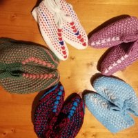 Плетени чорапи, терлички и хватки, снимка 4 - Пантофи - 40394021