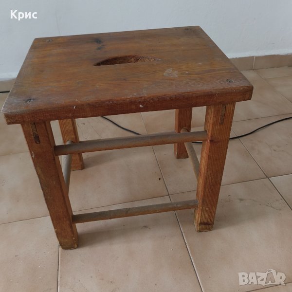 Дървена табуретка, снимка 1