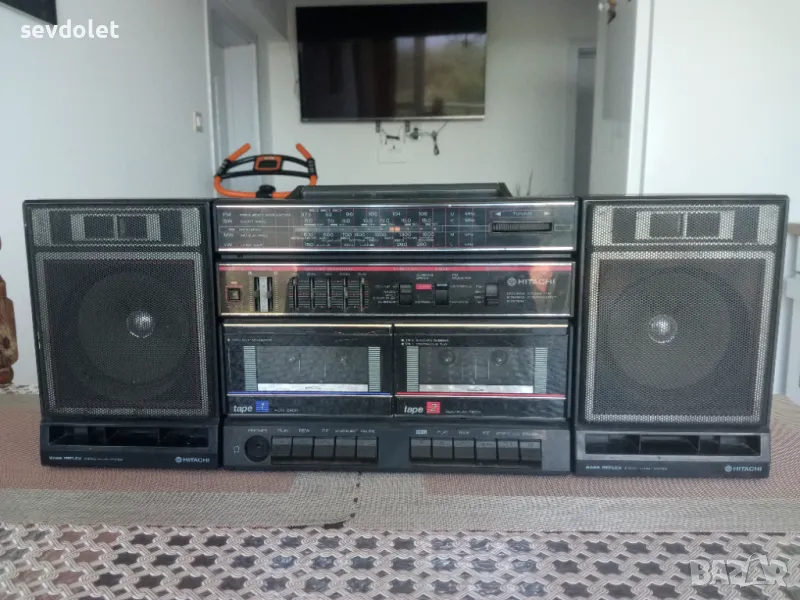 Радиокасетофон Хитачи.За ремонт,майстор,части., снимка 1