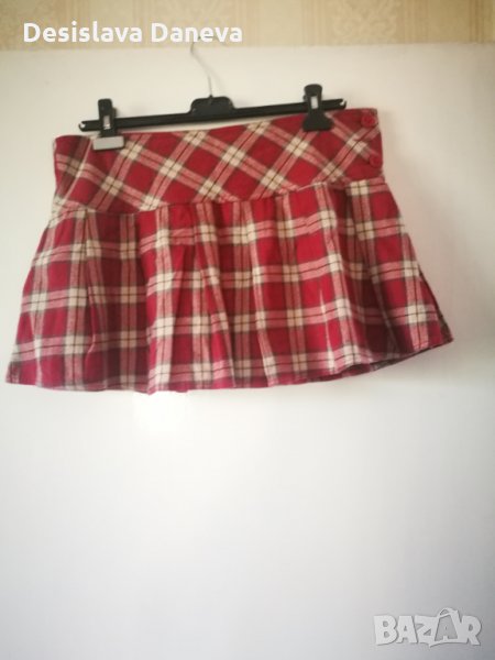 Запазени къси поли размер s/m , снимка 1