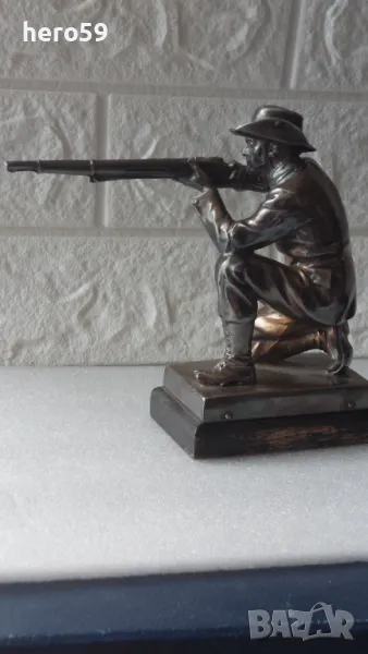 Метална фигура (скулптура)-военен сюжет., снимка 1
