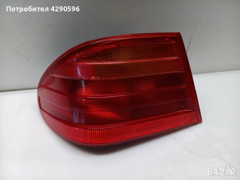 Ляв стоп за Мерцедес Е класа 210 седан, снимка 1