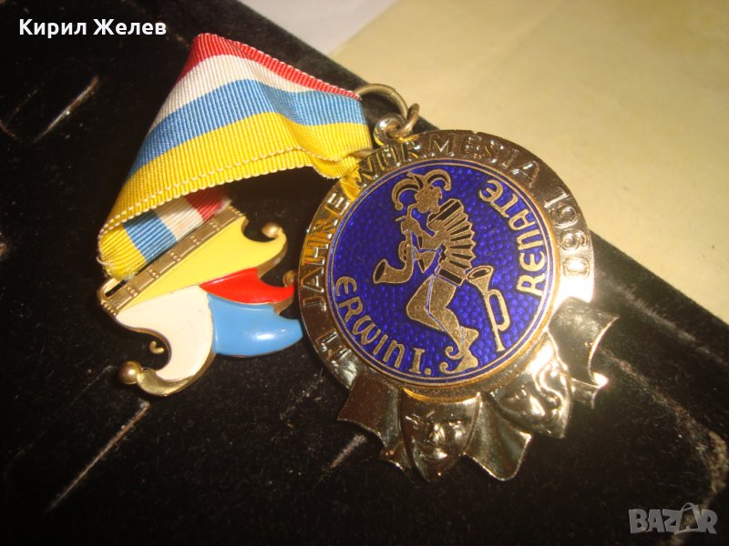 СТАР ШВЕЙЦАРСКИ РЯДЪК ПОЗЛАТЕН МЕДАЛ с ЛЕНТА и НОСАЧ ЕМАЙЛИРАН 25051, снимка 1
