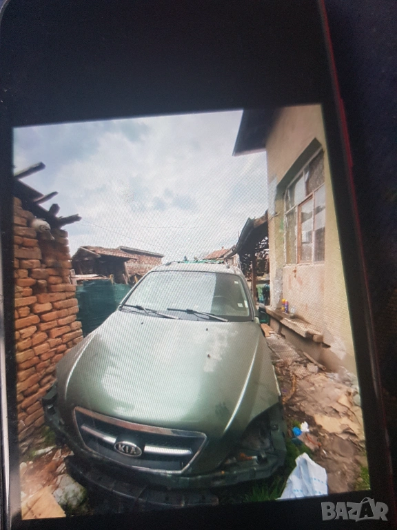 Продава се цяла за части липсва скоростна кутия и гуми, снимка 1