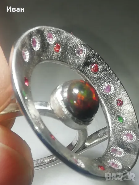 Сребърен пръстен с Опал 1.5кт аранжиран със Сапфири и Гранати , снимка 1