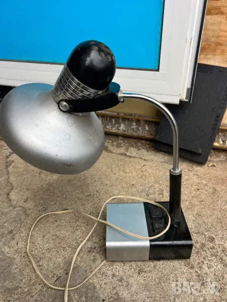 Продавам руска настолна лампа с часовник , снимка 1