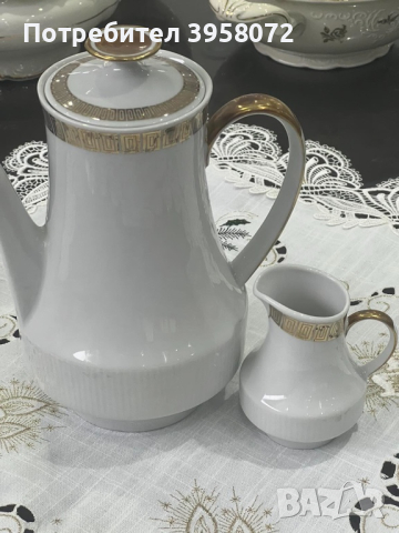 Порцелан Winterling Bavaria чайник с Латиера с златисто, снимка 2 - Сервизи - 44758046