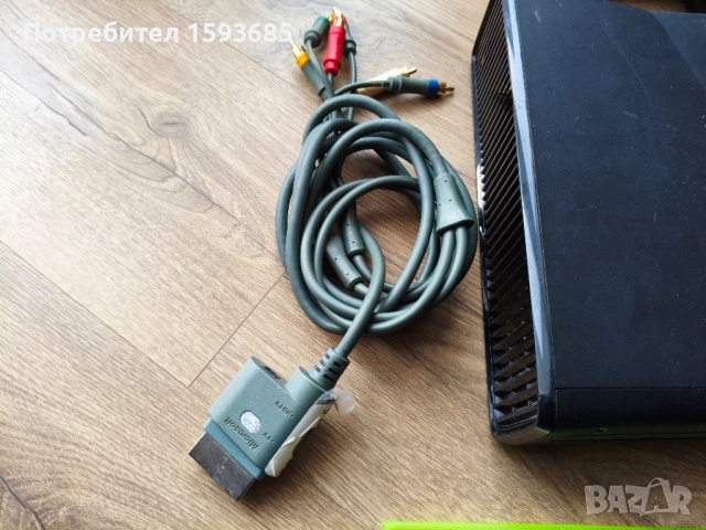 Xbox 360 Slim - пълен комплект , снимка 2 - Xbox конзоли - 52510307
