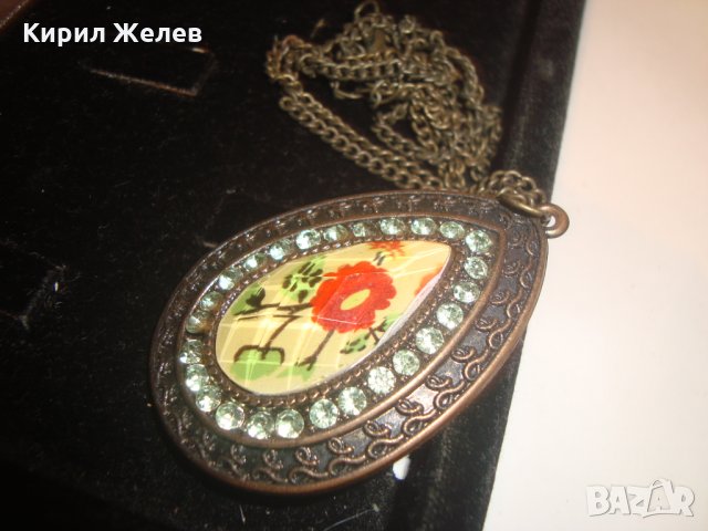 ВИНТИДЖ ФЛОРАЛЕН МЕДАЛЬОН МНОГО КРАСИВ с КРИСТАЛИ и ВЕРИЖКА 9699, снимка 5 - Колиета, медальони, синджири - 30568837
