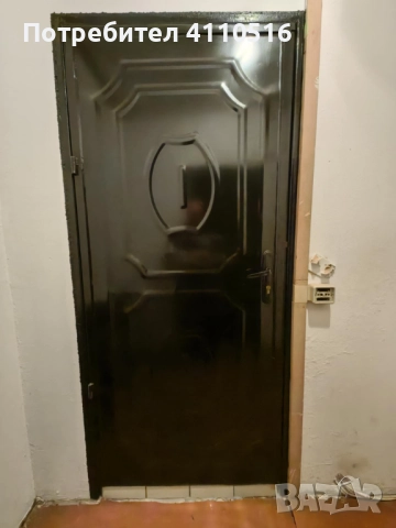 СПЕШНО! Желязна, метална входна врата с декоративен дизайн!