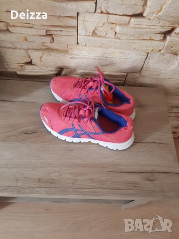 Дамски маратонки на Asics