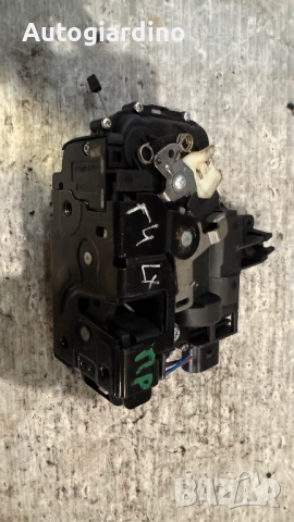 Брава за врата на VW Golf 4 - 13H-C6X1837013H, снимка 2 - Части - 53066289