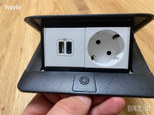 Legrand подова кутия, Контакт за бюро, снимка 6 - Друга електроника - 52616020