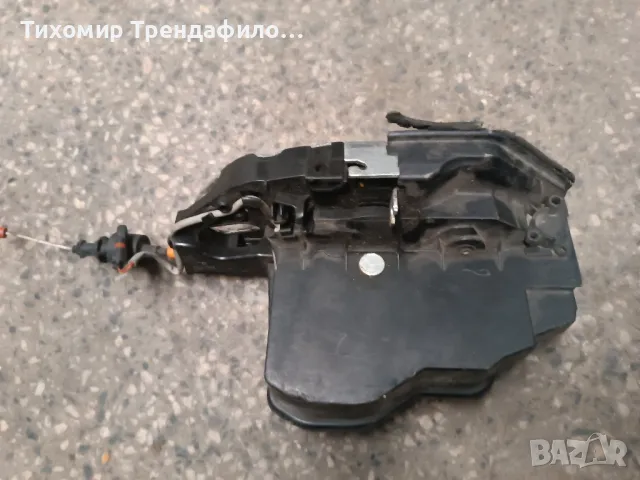 7202588 rear door lock rh BMW X5 (E70) 2006 139068 брава задна дясна врата бмв х5, снимка 4 - Части - 49281792