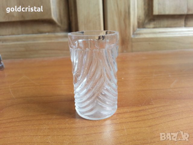 Стъклена вазичка ваза, снимка 4 - Антикварни и старинни предмети - 36835136