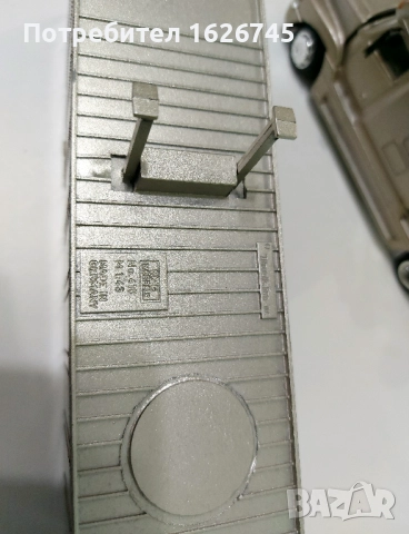 FREIGHTLINER CENTURY 1:43 NZG, снимка 13 - Колекции - 52910053