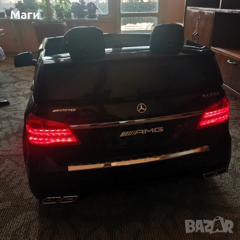 Акумулаторна кола Marcedes-Benz Gls63 , снимка 4 - Коли, камиони, мотори, писти - 54322678
