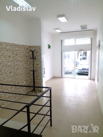 от Собственик Обзаведен Магазин  /две нива + склад / , снимка 7 - Магазини - 49616472