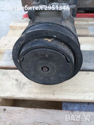 Компресор климатик Porsche Panamera 94812601103, снимка 2 - Части - 52300632